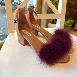 Sam Edelman low heel rose pink sandals with feathers size 8